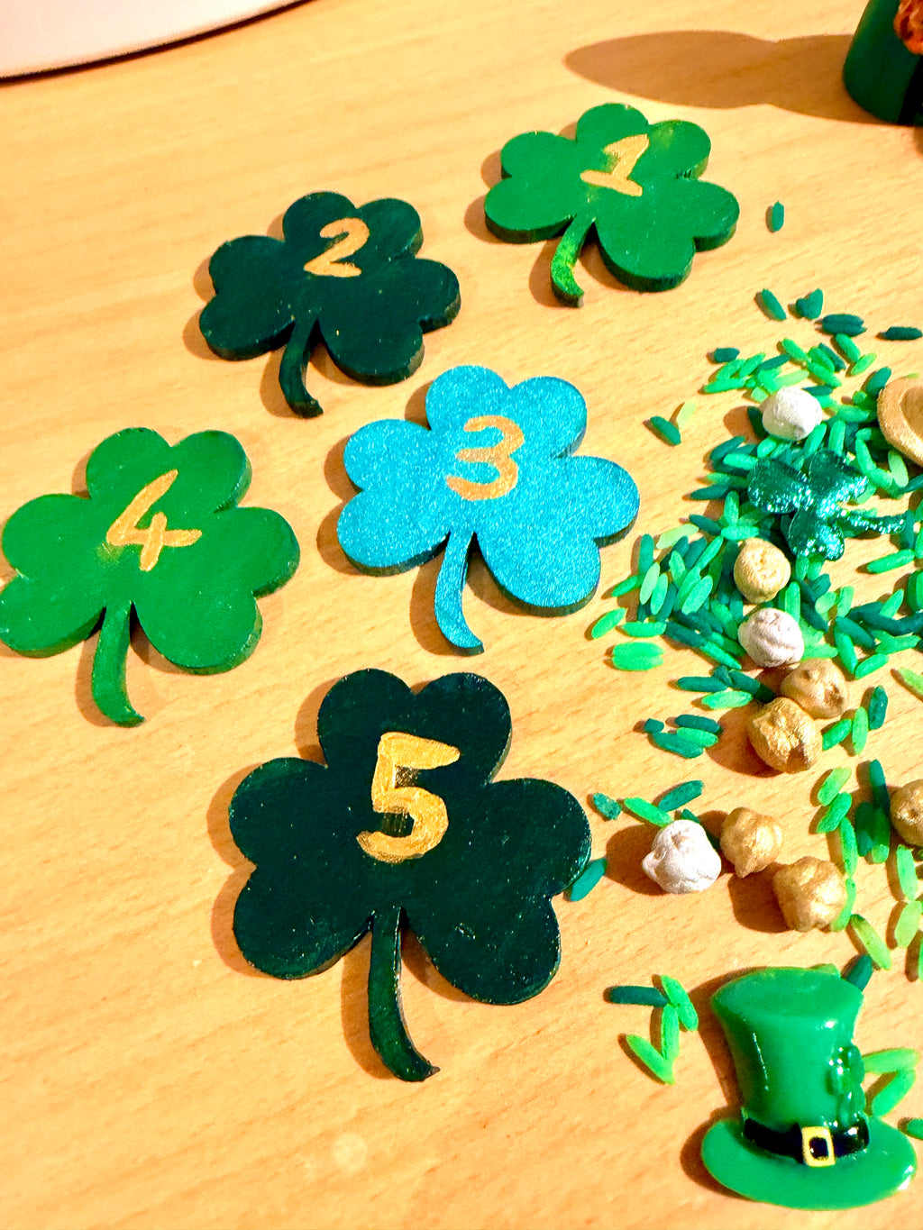 Wooden Shamrock Counters (set of 10)